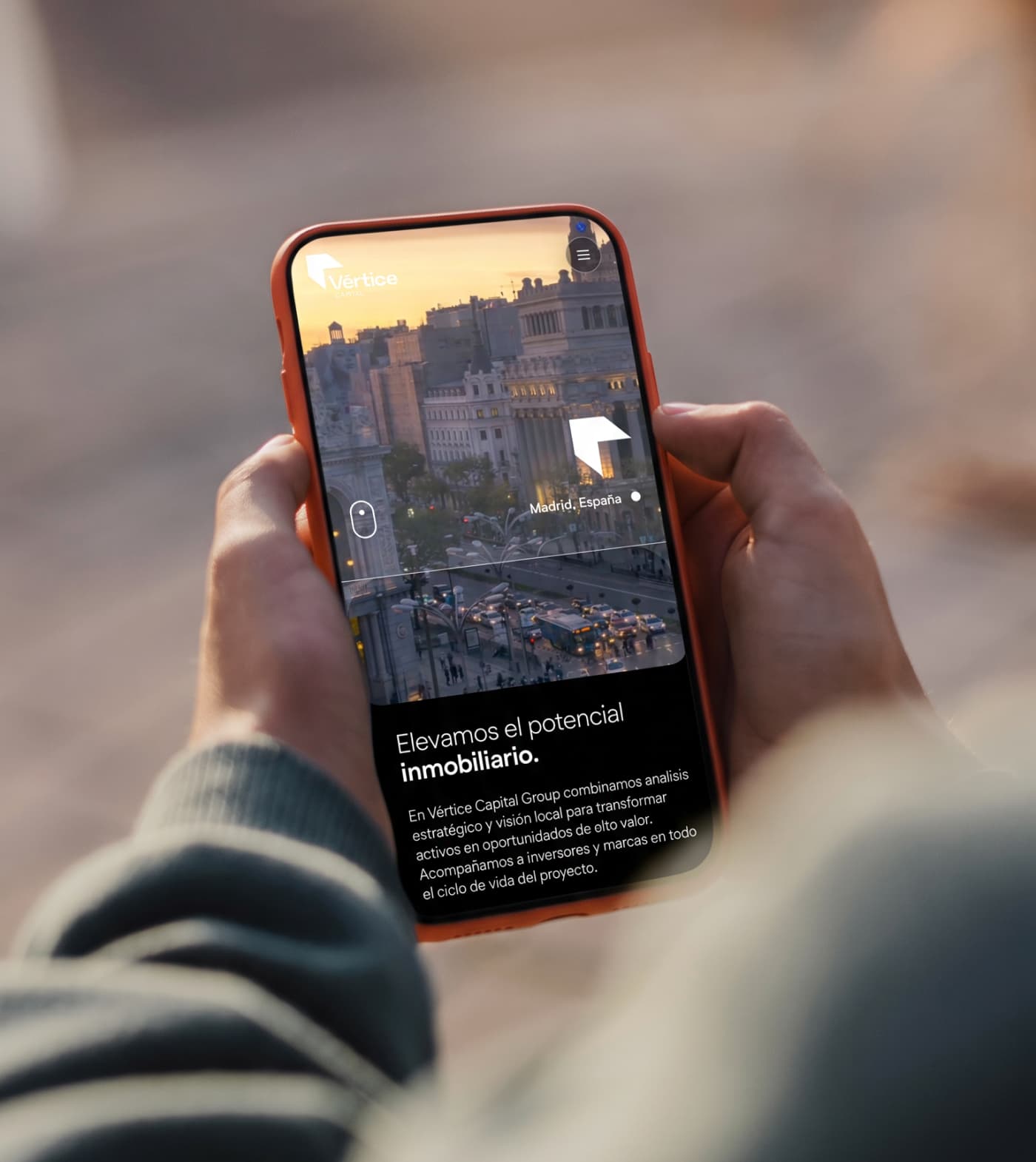 Vértice Capital — mockup móvil del proyecto